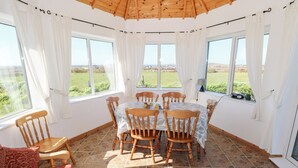 Cottage | Tempat makan