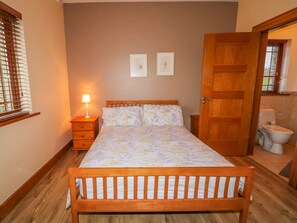 7 bedrooms, individually decorated, individually furnished, free WiFi