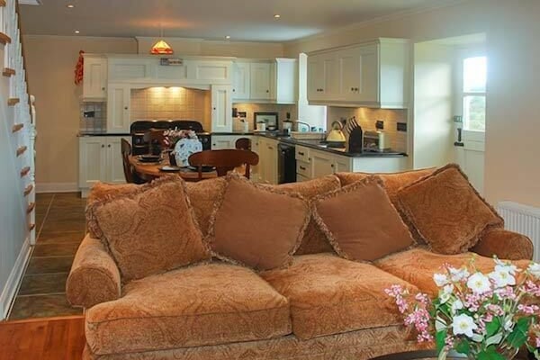 Cottage | Interior
