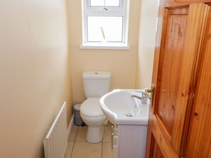 Cottage | Bathroom | Shower