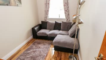 Cottage | Living area