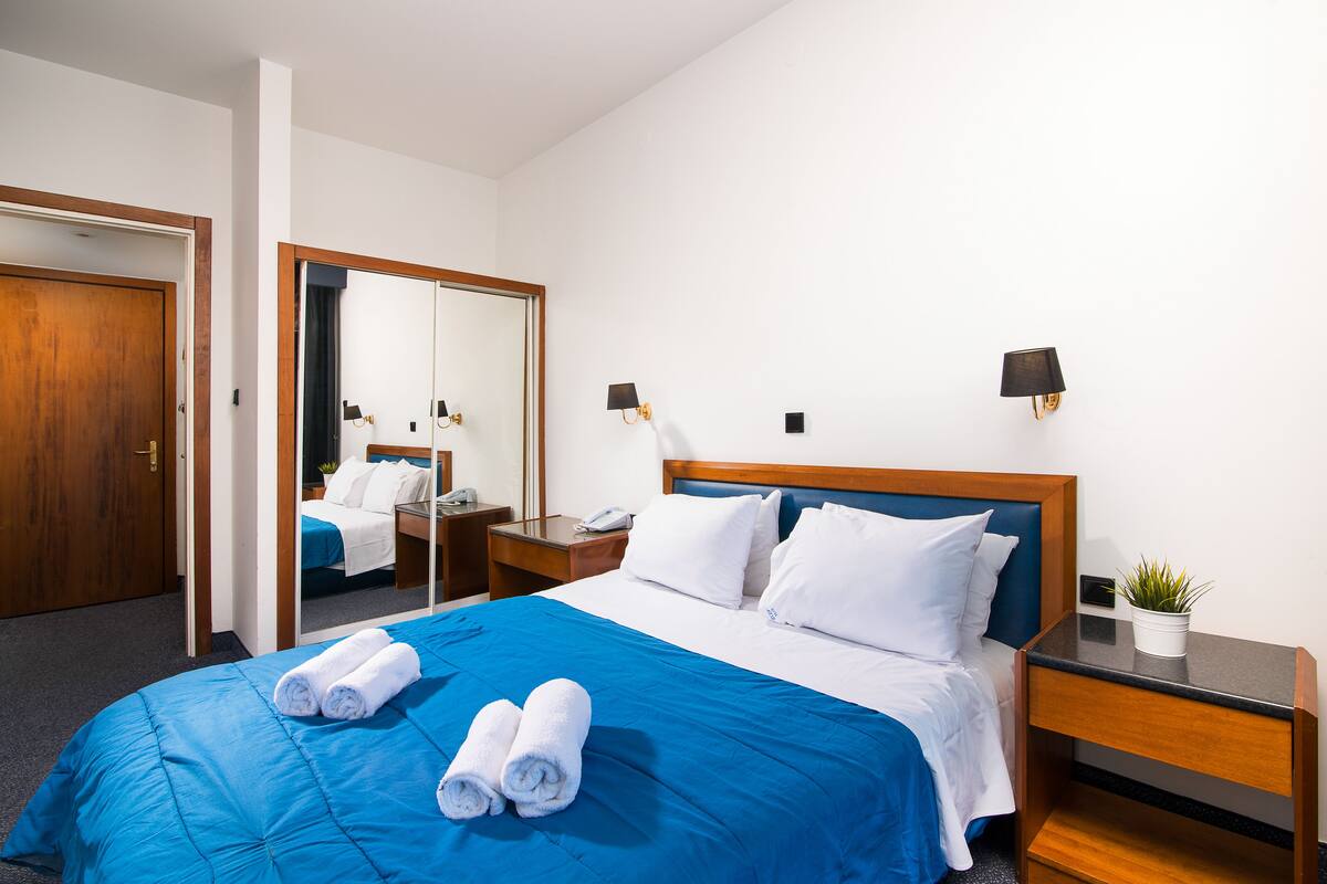Basic Single Room | Iron/ironing board, free cots/infant beds, free WiFi, bed sheets