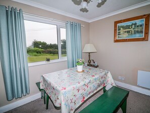 Cottage | Dining - Findale (Lady's Island)