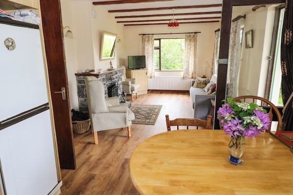 Cottage | Living area