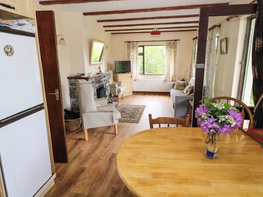 Cottage | Living area