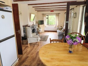 Cottage | Living area - Hideaway (Ballinrobe)