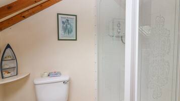 Cottage | Bathroom | Shower