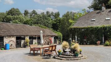Cottage | Outdoor dining
