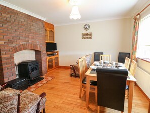 Cottage | Interior - The Cottage (Quilty)