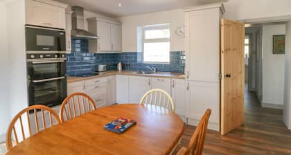 Macreddin Rock Holiday Cottage