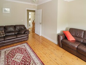 Cottage | Living area