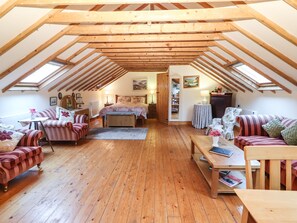 1 bedroom, individually decorated, individually furnished, free WiFi