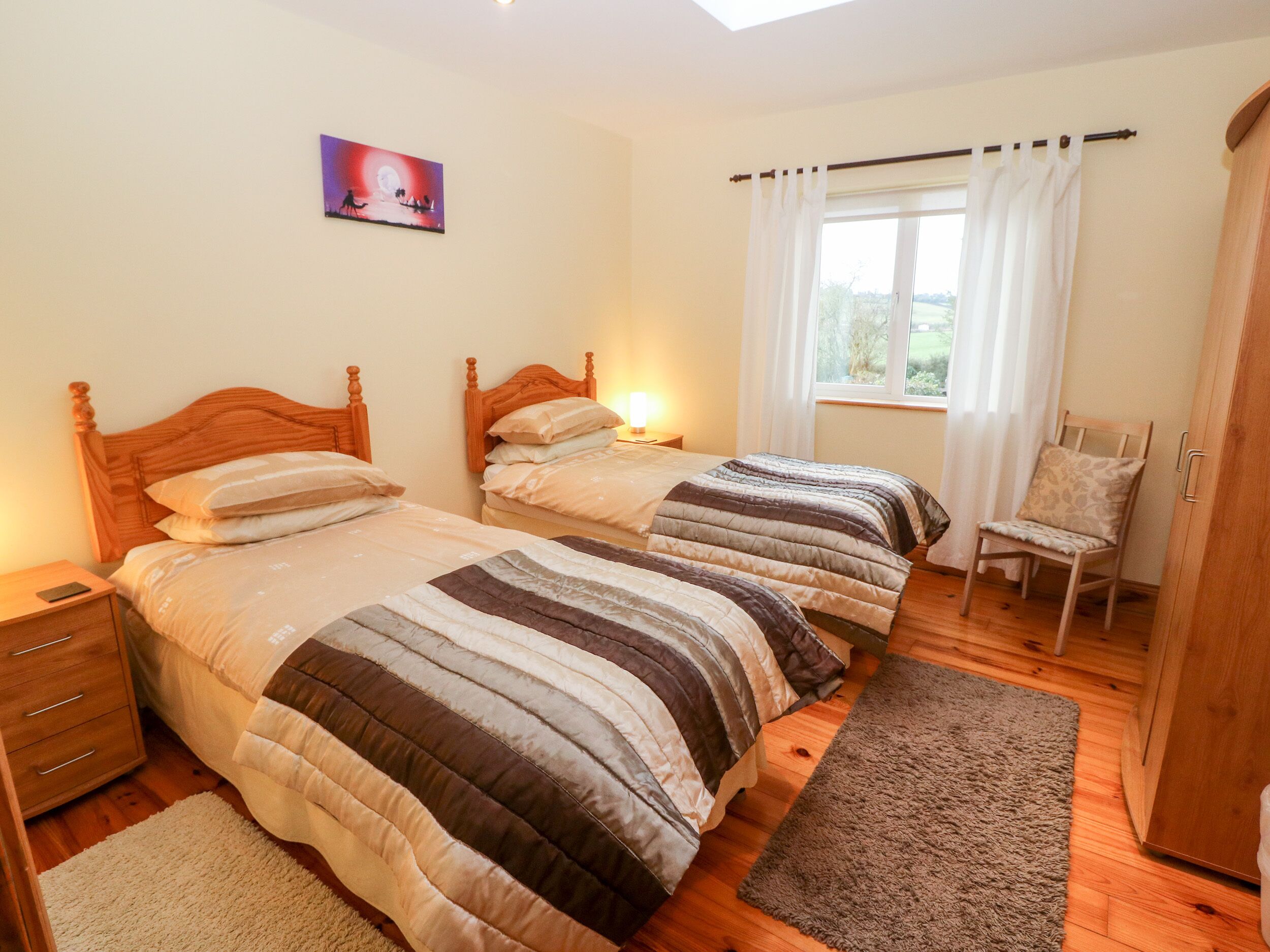 Cottage | 2 bedrooms, cribs/infant beds, free WiFi, bed sheets