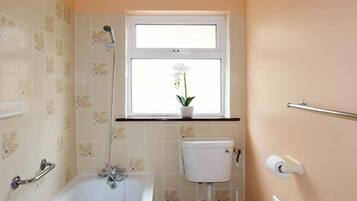 Cottage | Bathroom