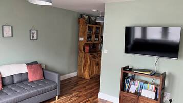 Cottage | Living area