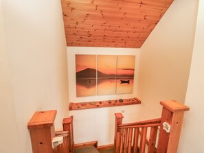 Cottage | Interior - Silver Birch (Creegh)