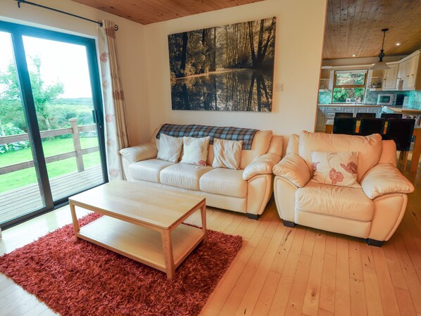 Cottage | Interior - Silver Birch (Creegh)