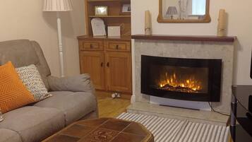 Cottage | Living area