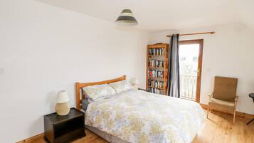 Cottage | 6 bedrooms, individually decorated, individually furnished