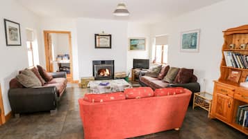 Cottage | Interior