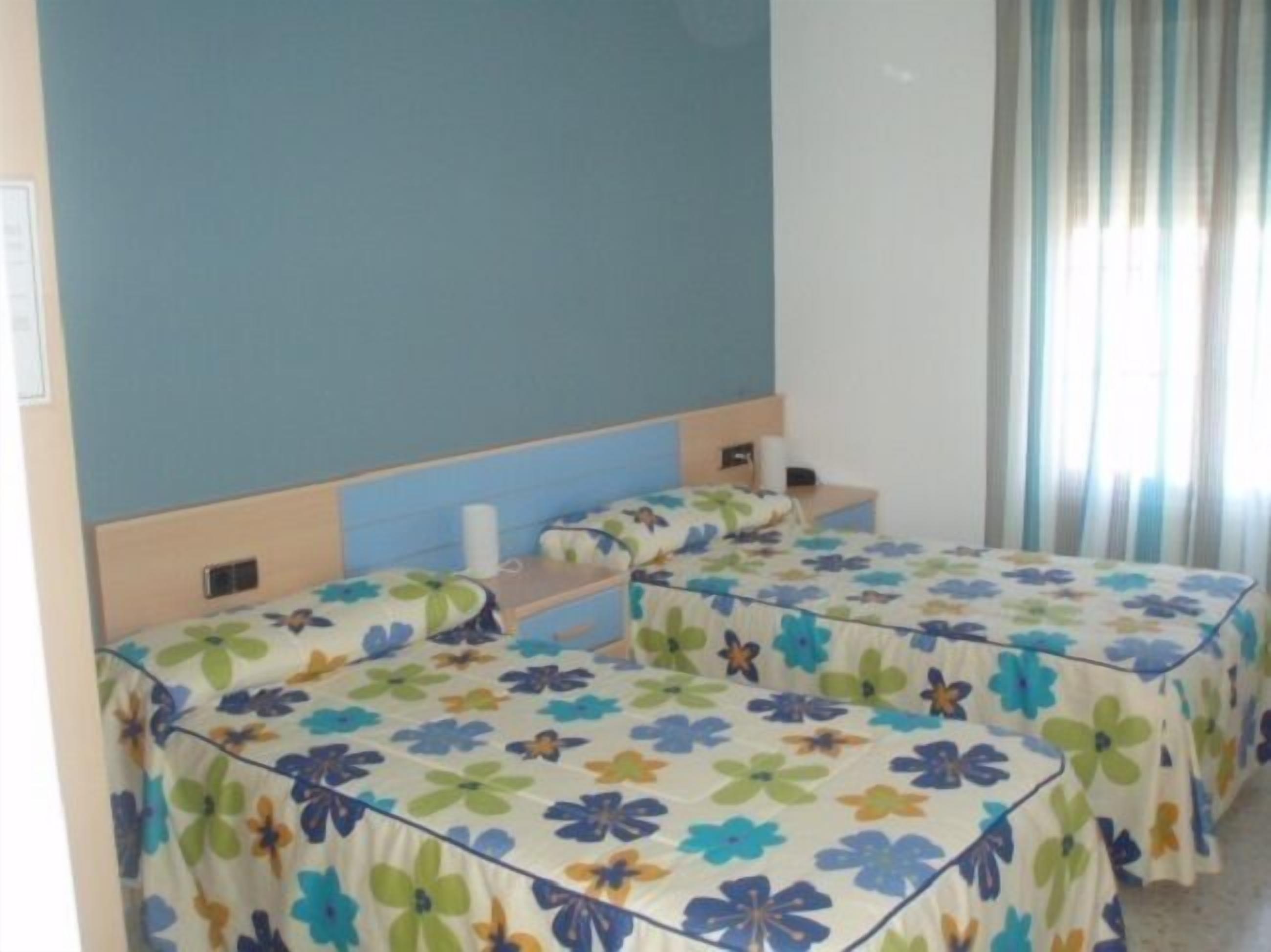 雙床房 | 免費無線上網、床單