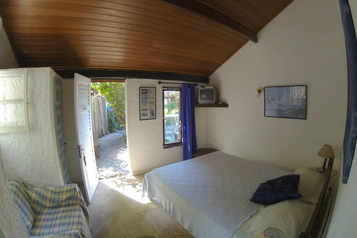 Minibar, blackout curtains, free WiFi, bed sheets
