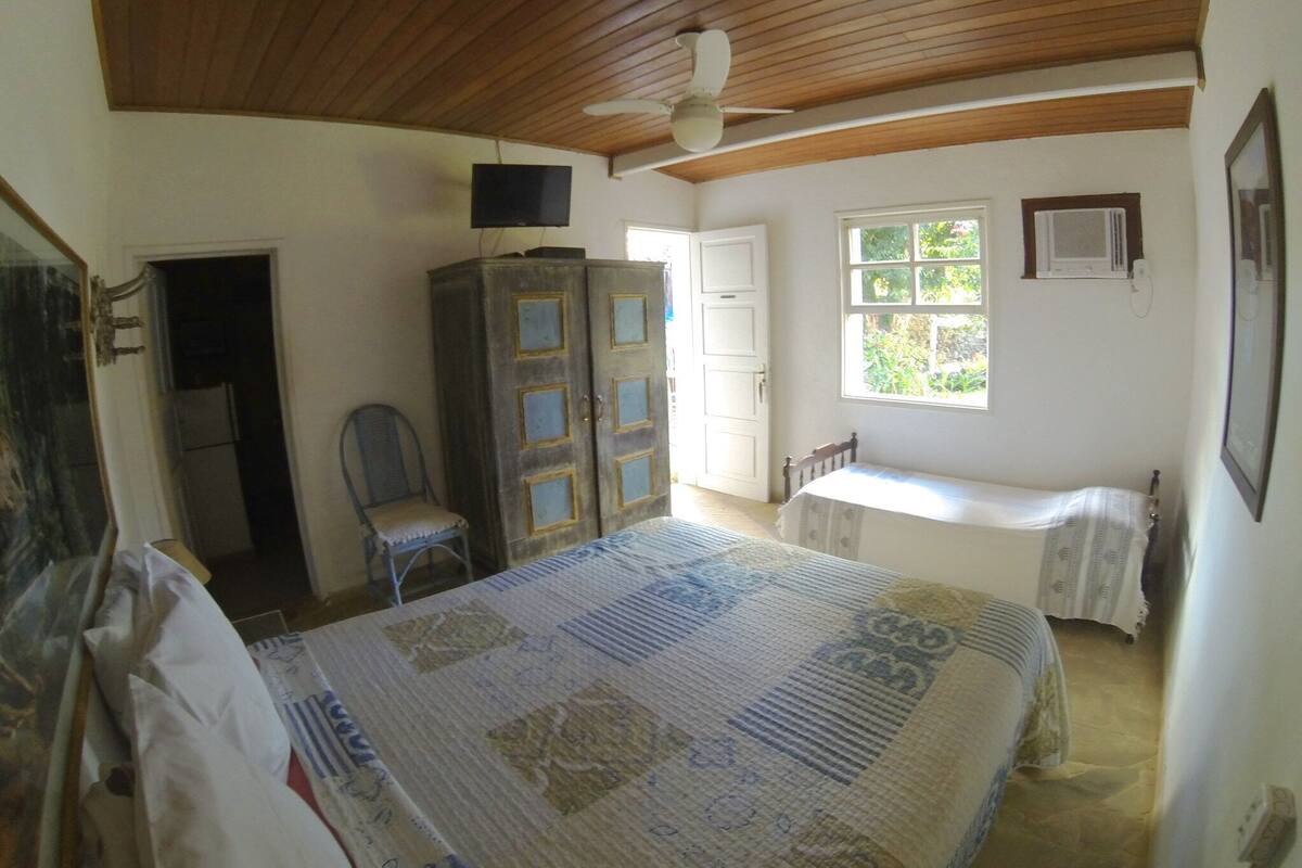 Minibar, blackout curtains, free WiFi, bed sheets