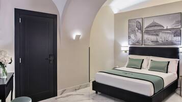 Quarto família (PIAZZA PLEBISCITO) | Roupas de cama de algodão egípcio, roupas de cama premium, frigobar