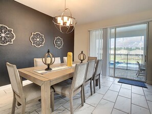 Dining - Barefoot Villa | Gated Resort Style Community (Osceola)