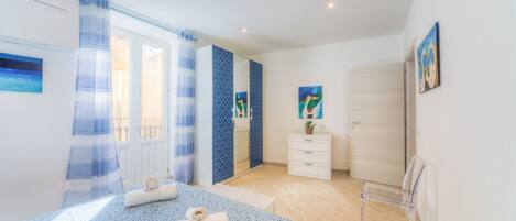 2 間睡房、書桌、熨斗/熨衫板、Wi-Fi