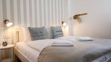 2 bedrooms, in-room safe, WiFi, bed sheets