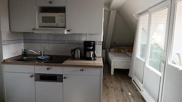 Kühlschrank, Mikrowelle, Geschirrspüler