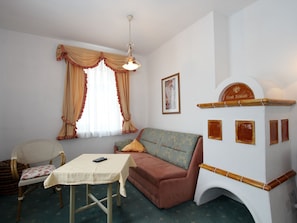 Living room - Restful Apartment in Sankt Johann near Ski Area (Sankt Johann in Tirol)