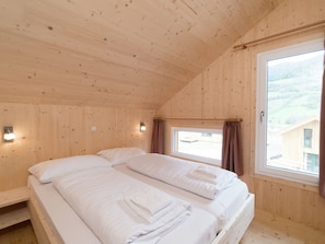 3 bedrooms, individually furnished, bed sheets - Attractive Chalet on the Slopes (Sankt Georgen am Kreischberg)