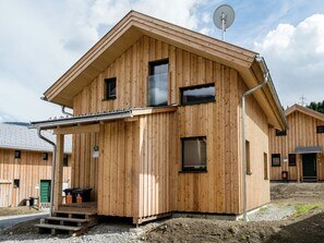 Exterior - Attractive Chalet on the Slopes (Sankt Georgen am Kreischberg)