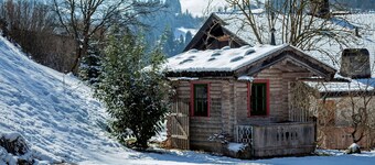 Huge Holiday Home in Hopfgarten im Brixental near Ski Lift