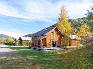 Exterior - Modern Detached Wooden Chalet With Sauna Near the Kreischberg ski Area (Stadl-Predlitz)