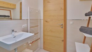 Unclassified image, 5 of 26, button - Sunlit Apartment near Forest in Itter (Itter)