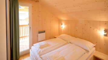 Chalet | 2 bedrooms, individually furnished