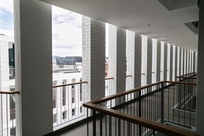 Căn hộ Cao cấp, 3 phòng ngủ | Ban công