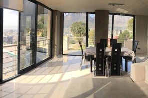 标准开间, 1 间卧室 | 客房内用餐