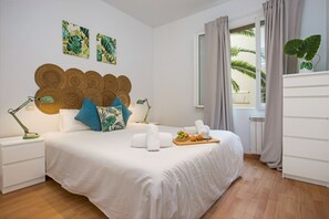 3 bedrooms, iron/ironing board, free WiFi, bed sheets - Stay U-nique Apartment Sicília (Barcelona)