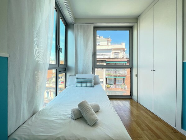 Apartment (2 Bedrooms) | 2 bedrooms, iron/ironing board, free cribs/infant beds, free WiFi