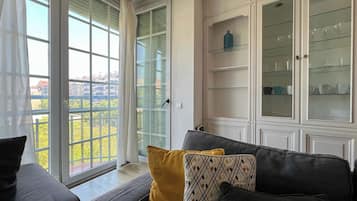 Living area | TV