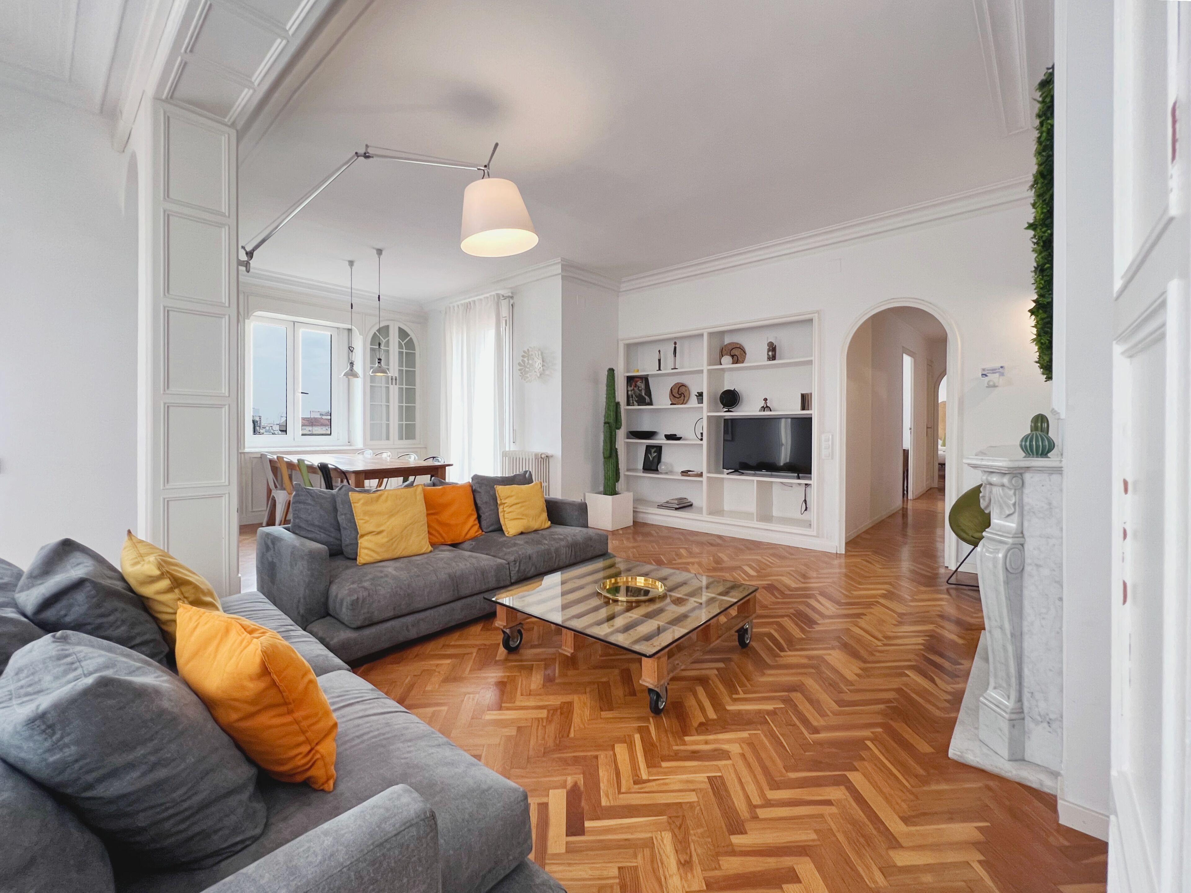 公寓 (4 Bedrooms) | 起居區 | 電視