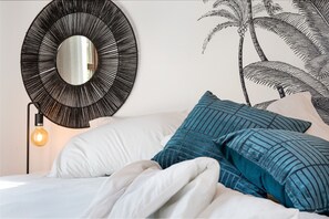 Apartemen (3 Bedrooms) | 3 kamar tidur, setrika/meja setrika, Wi-Fi gratis, dan seprai linen