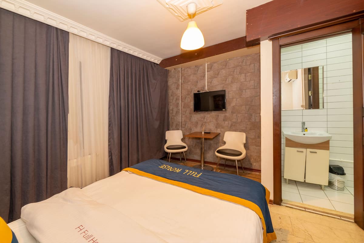 Economy Double Room
