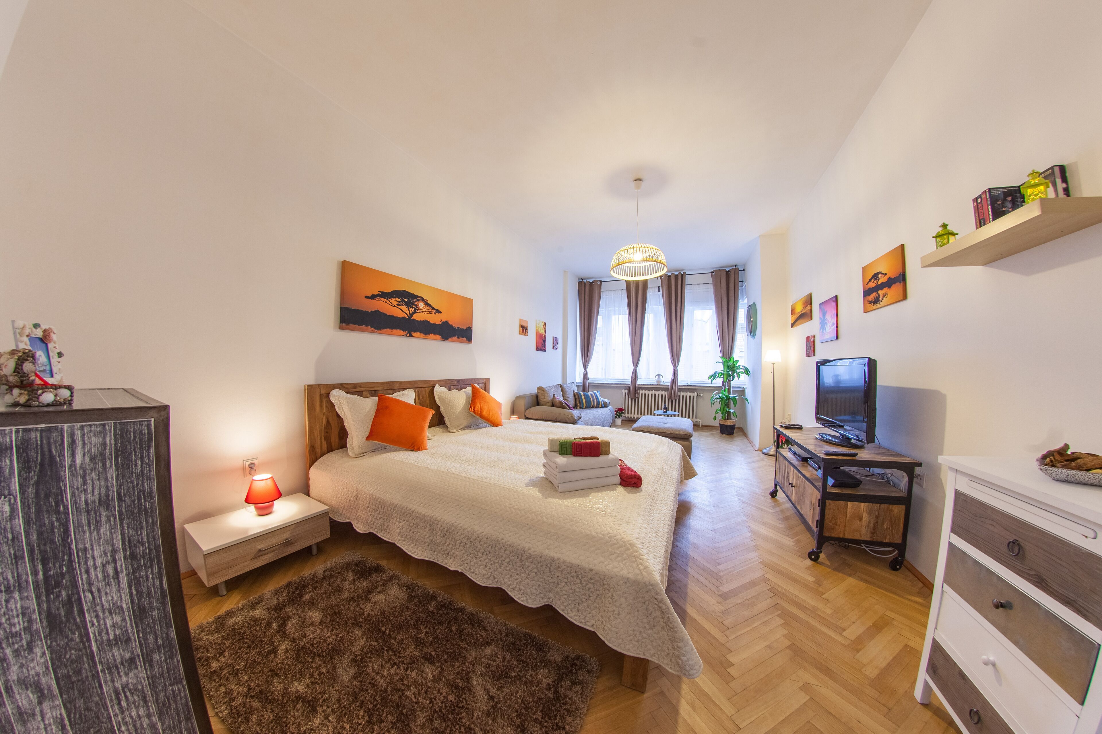 2 habitaciones, tabla de planchar con plancha y wifi 