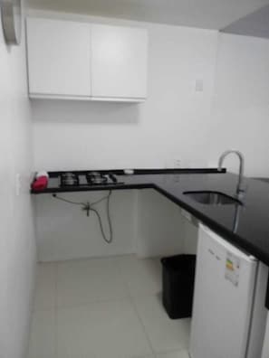 Basic Double or Twin Room | Private kitchen