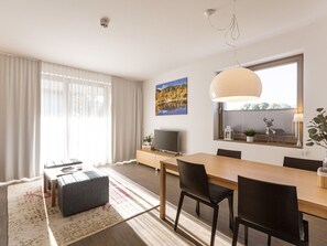 Apartment | Dining